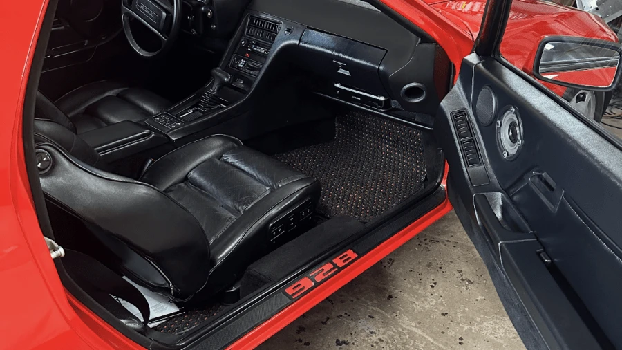 1983 Porsche 928 S - Image 8 of 9