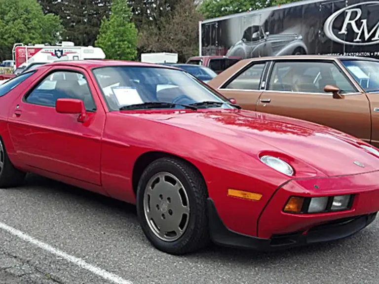 1983 Porsche 928 S - Image 2 of 2