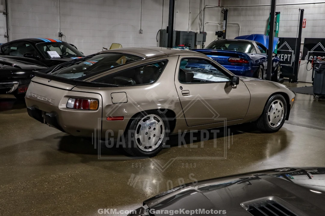 1983 Porsche 928 S - Image 10 of 12