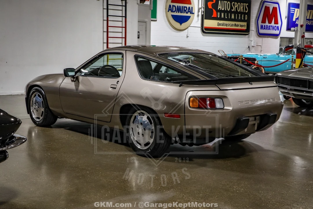 1983 Porsche 928 S - Image 7 of 31