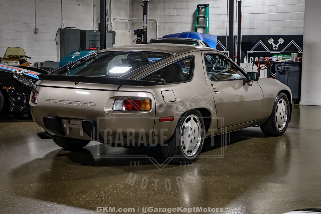 1983 Porsche 928 S - Image 9 of 12