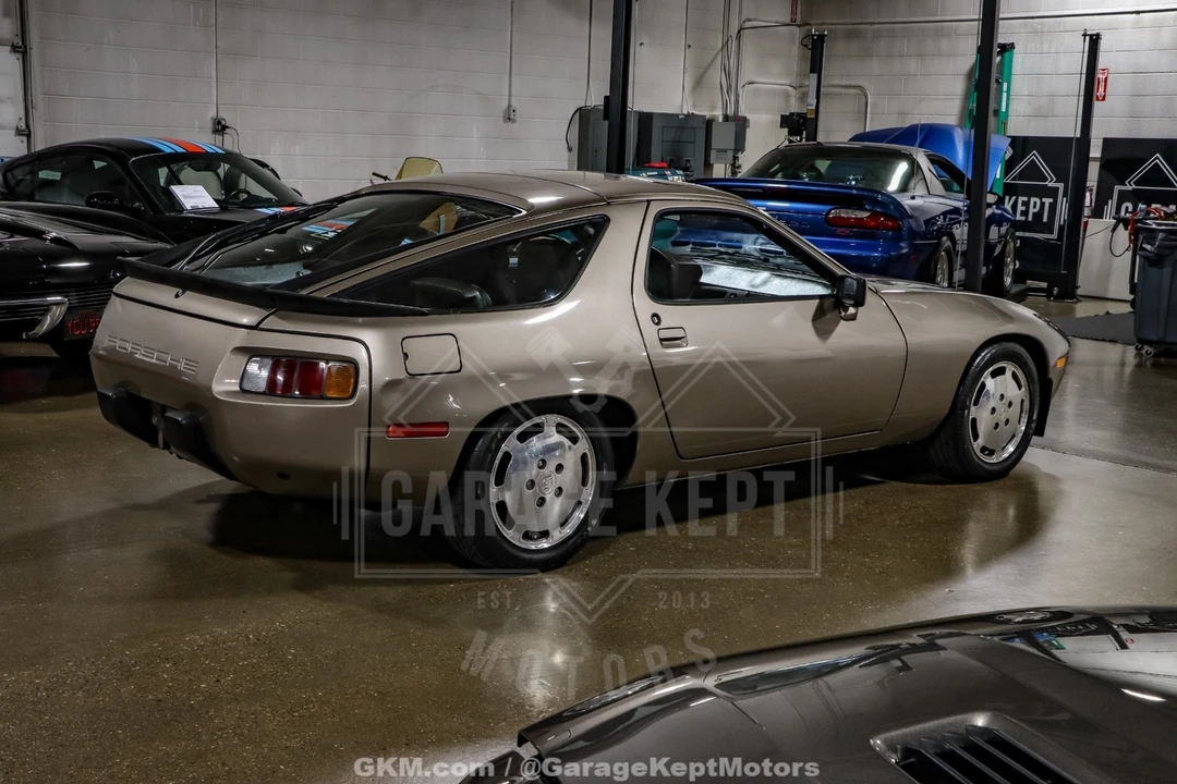 1983 Porsche 928 S - Image 10 of 12