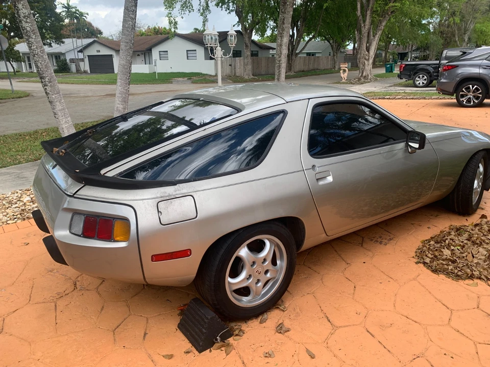 1983 Porsche 928 S - Image 2 of 20