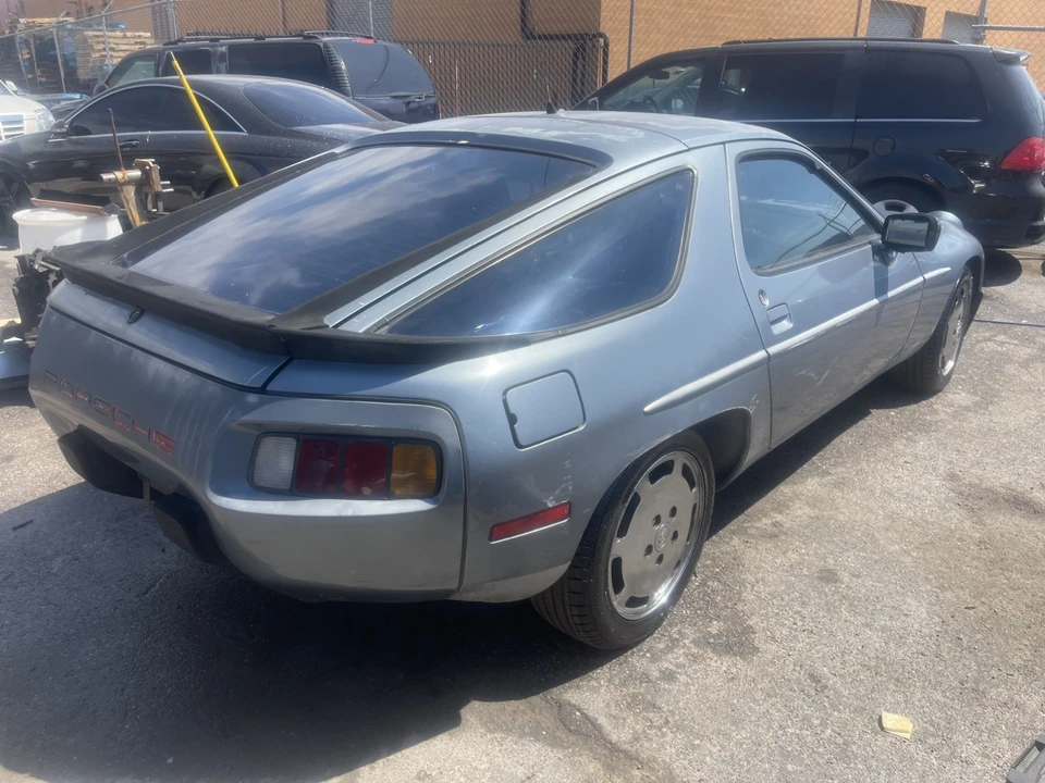 1983 Porsche 928 S - Image 8 of 11