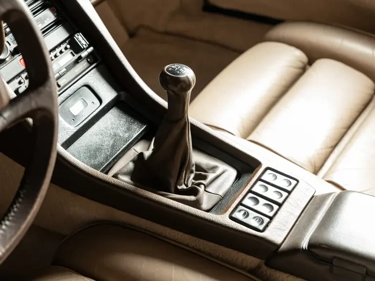 1983 Porsche 928 S - Image 12 of 31