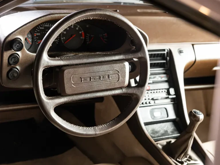 1983 Porsche 928 S - Image 10 of 31