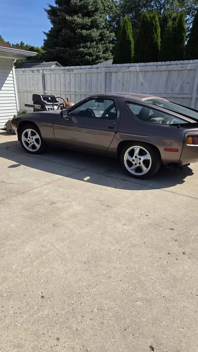 1983 Porsche 928 S - Image 2 of 6