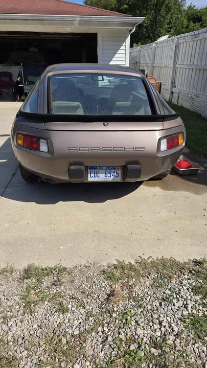 1983 Porsche 928 S - Image 3 of 6