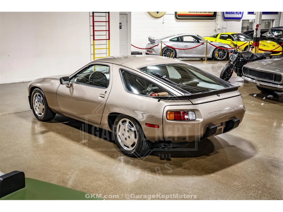1983 Porsche 928 S - Image 6 of 31