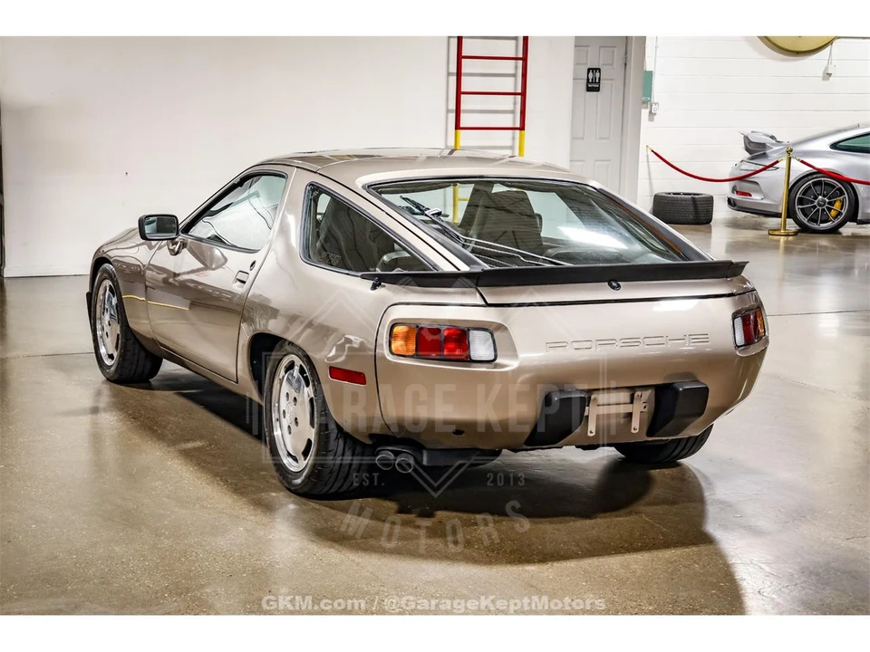 1983 Porsche 928 S - Image 7 of 31