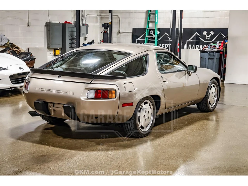 1983 Porsche 928 S - Image 8 of 31