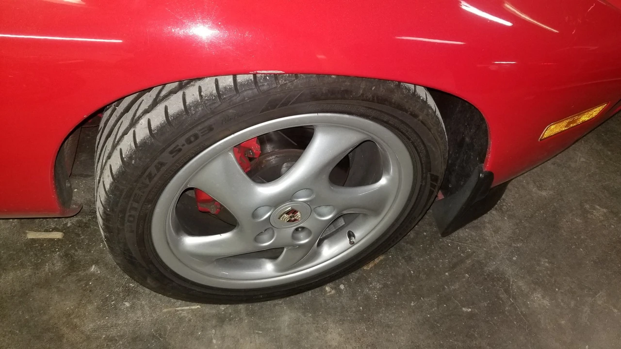 1983 Porsche 928 - Image 15 of 16