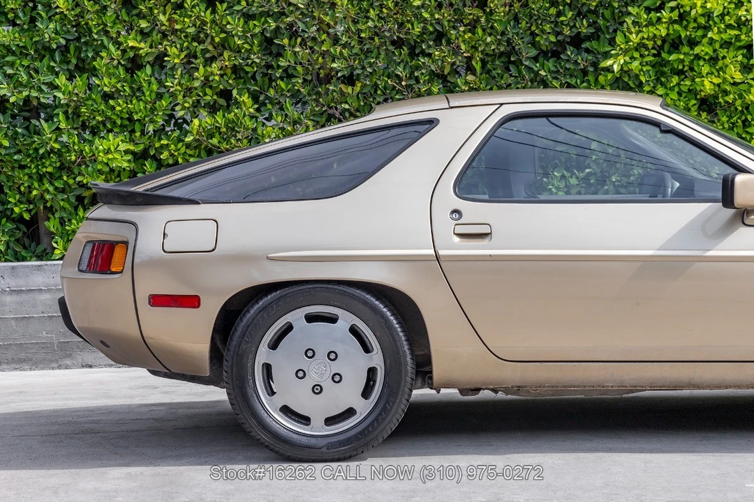 1983 Porsche 928 S - Image 12 of 31