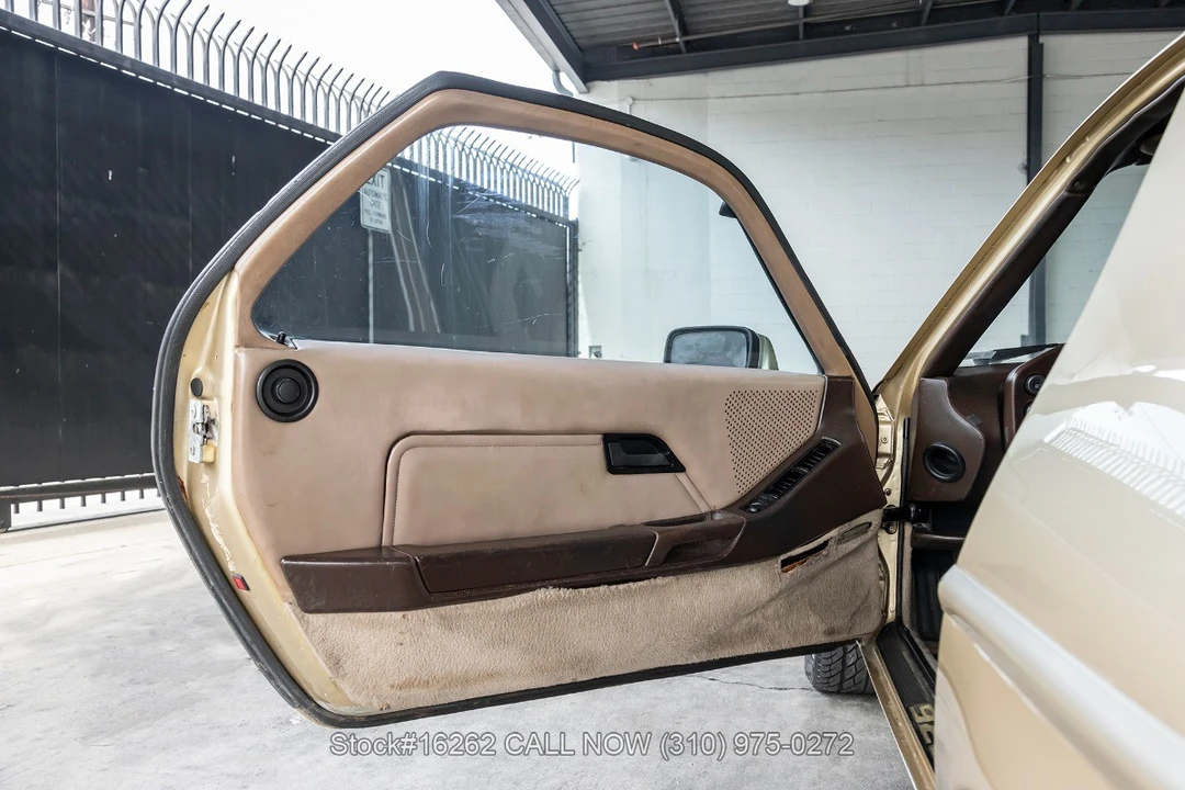 1983 Porsche 928 S - Image 16 of 31