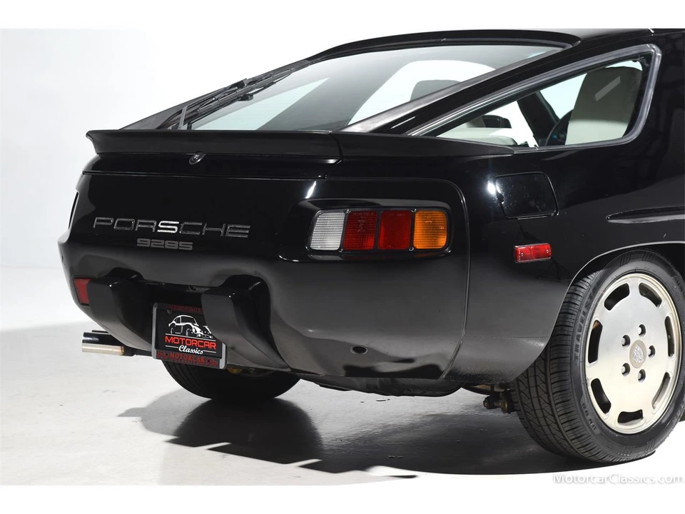 1983 Porsche 928 S - Image 17 of 31