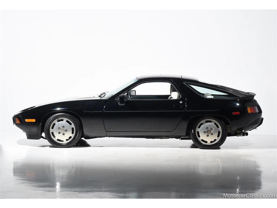 1983 Porsche 928 S - Image 9 of 31