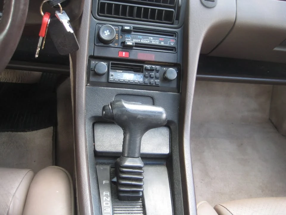 1983 Porsche 928 S - Image 11 of 18