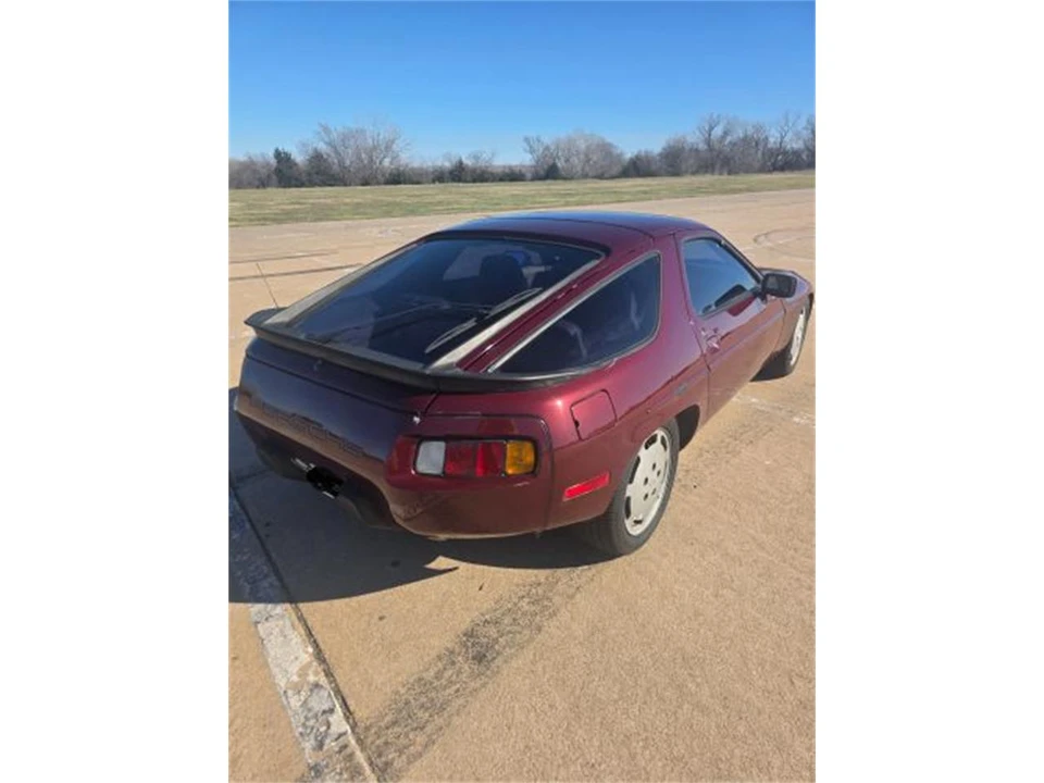 1983 Porsche 928 S - Image 2 of 20