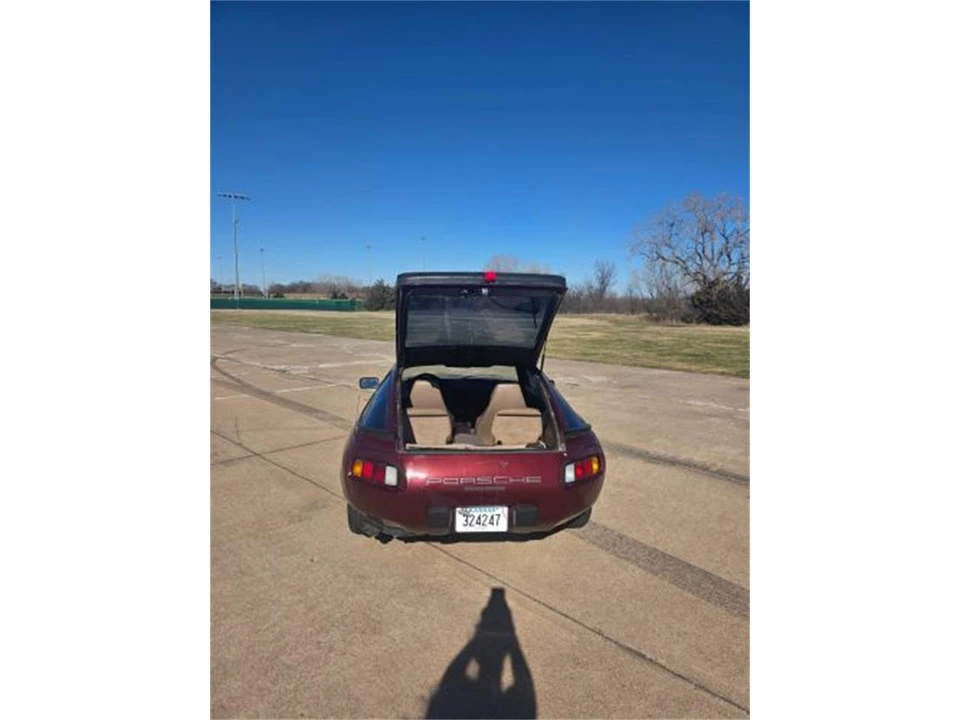 1983 Porsche 928 S - Image 12 of 20