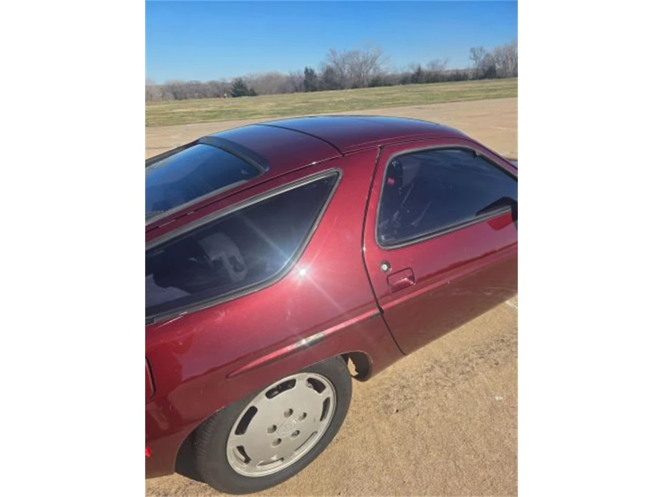 1983 Porsche 928 S - Image 7 of 20