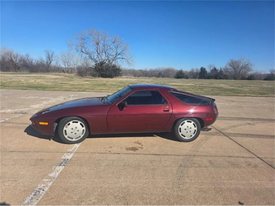 1983 Porsche 928 S - Image 13 of 20