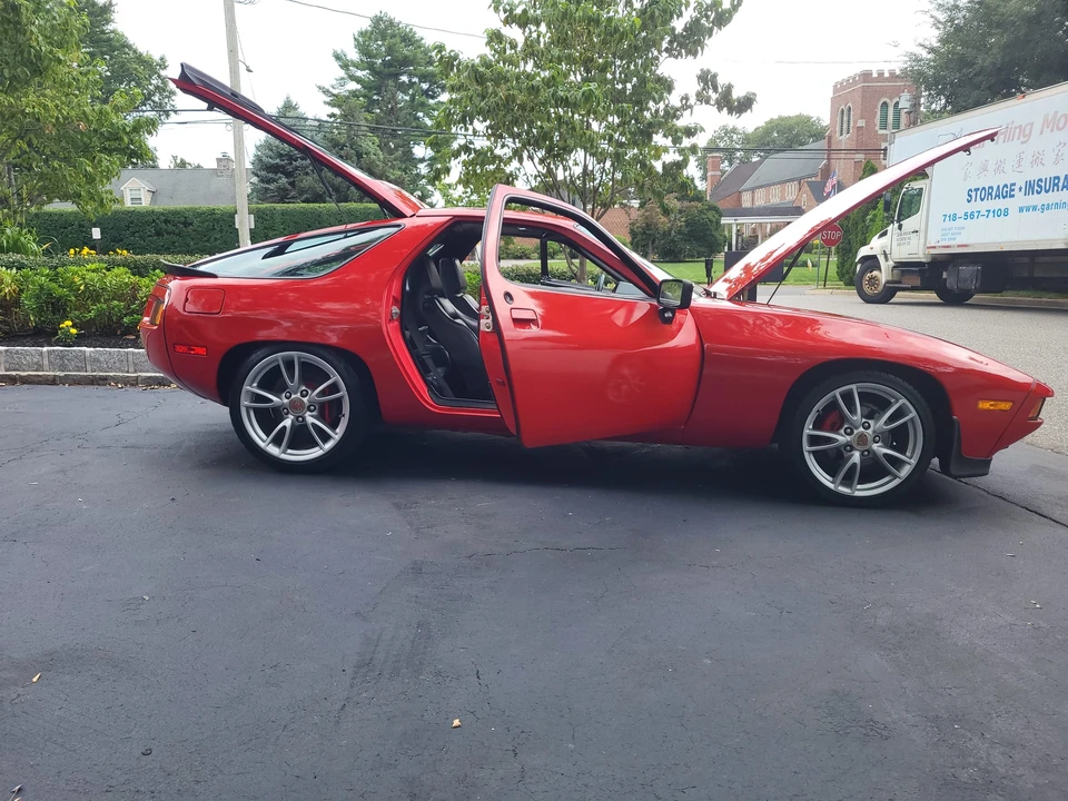 1983 Porsche 928 S - Image 12 of 31