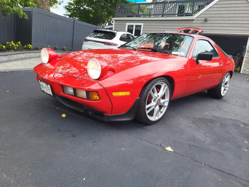 1983 Porsche 928 S - Image 2 of 31