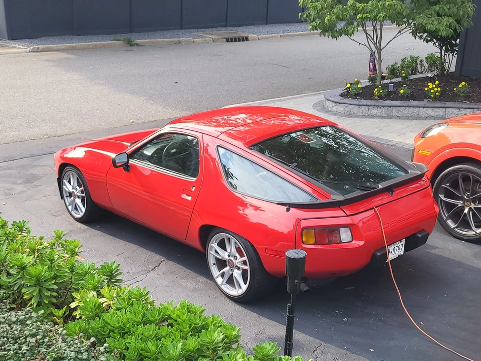 1983 Porsche 928 S - Image 9 of 31
