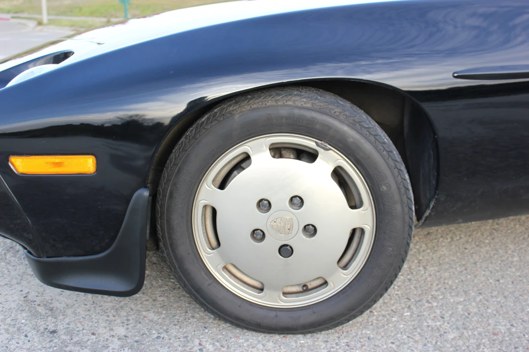 1983 Porsche 928 S - Image 6 of 31