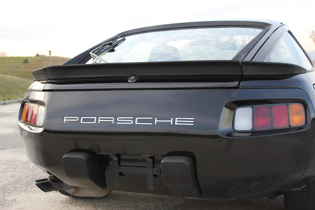 1983 Porsche 928 S - Image 12 of 31
