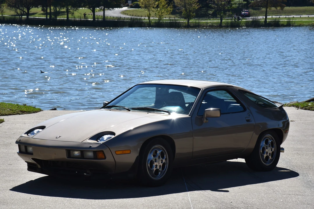 1983 Porsche 928 S - Image 17 of 31
