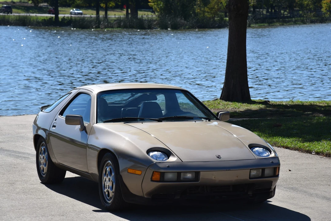 1983 Porsche 928 S - Image 16 of 31