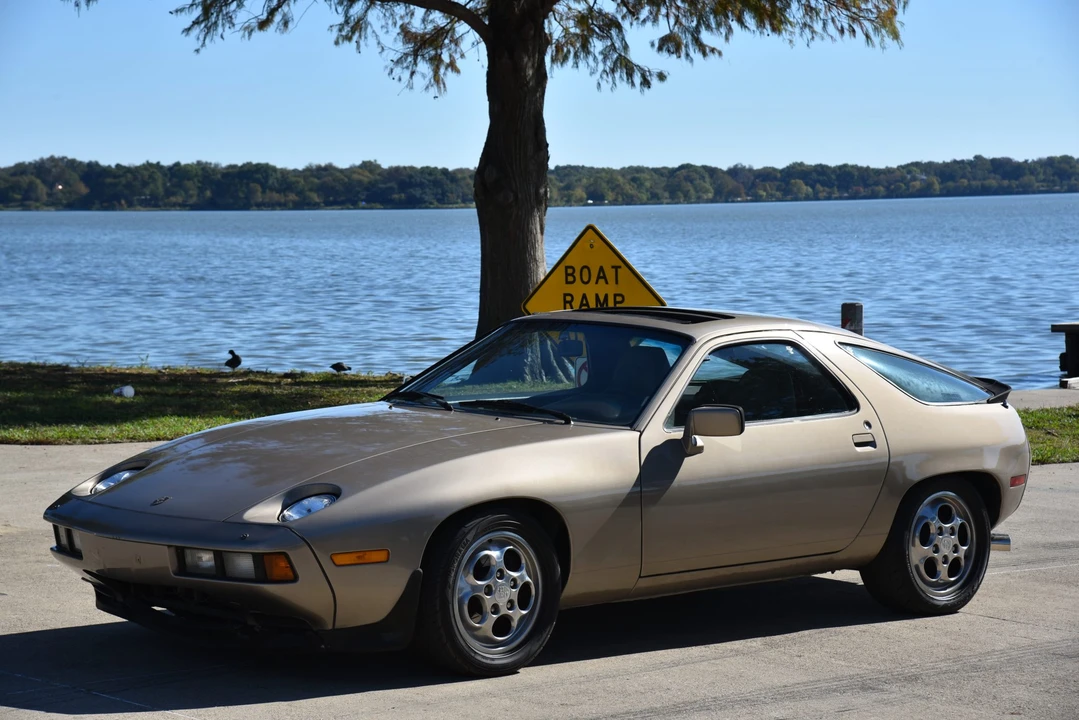 1983 Porsche 928 S - Image 20 of 31