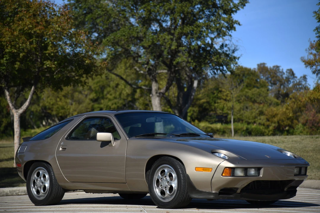 1983 Porsche 928 S - Image 25 of 31