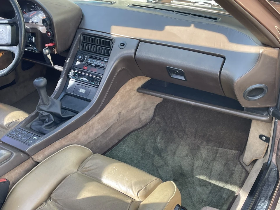 1983 Porsche 928 S - Image 25 of 31