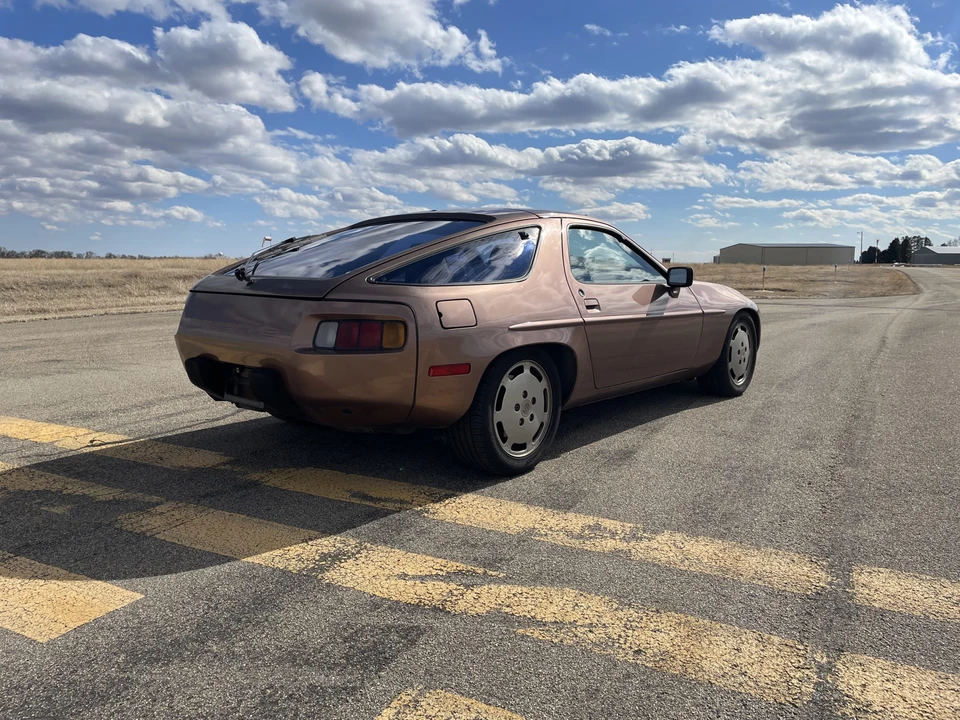 1983 Porsche 928 S - Image 6 of 31