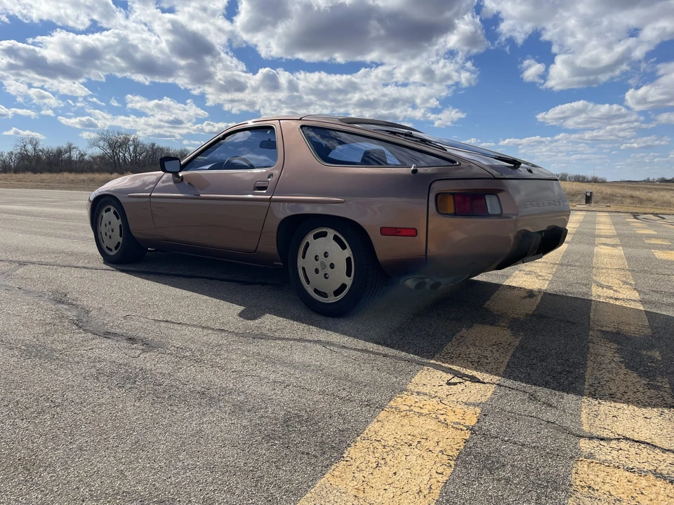 1983 Porsche 928 S - Image 8 of 31