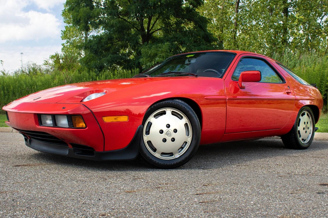 1983 Porsche 928 S - Image 2 of 31