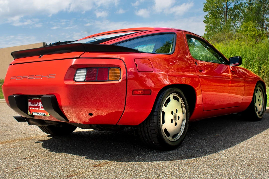 1983 Porsche 928 S - Image 12 of 31