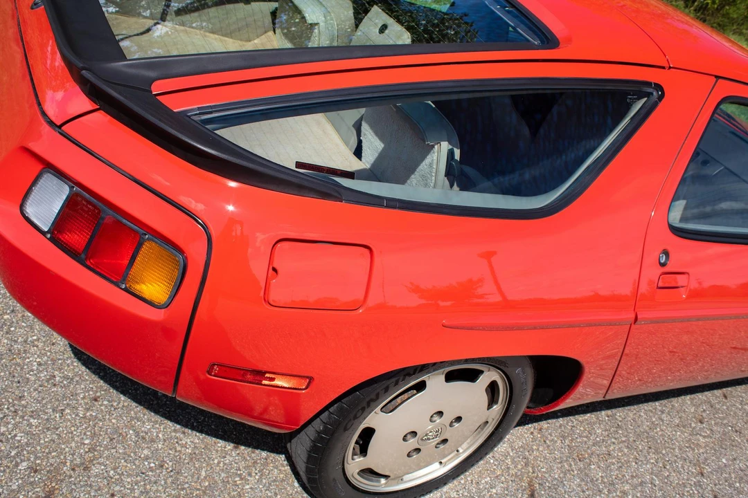 1983 Porsche 928 S - Image 24 of 31