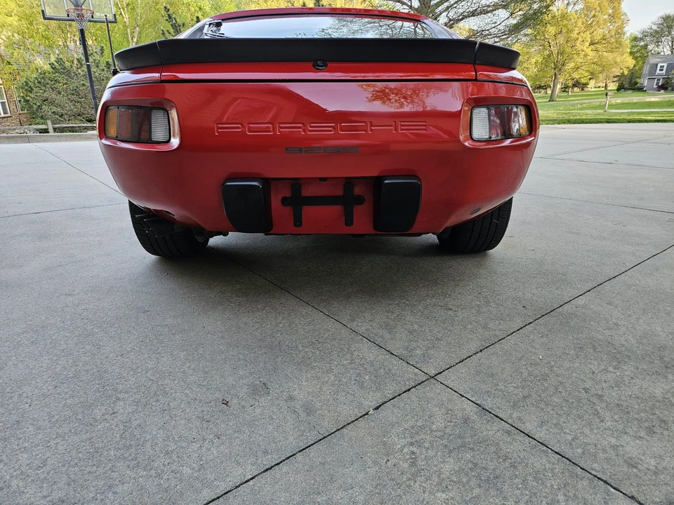 1983 Porsche 928 S - Image 9 of 31