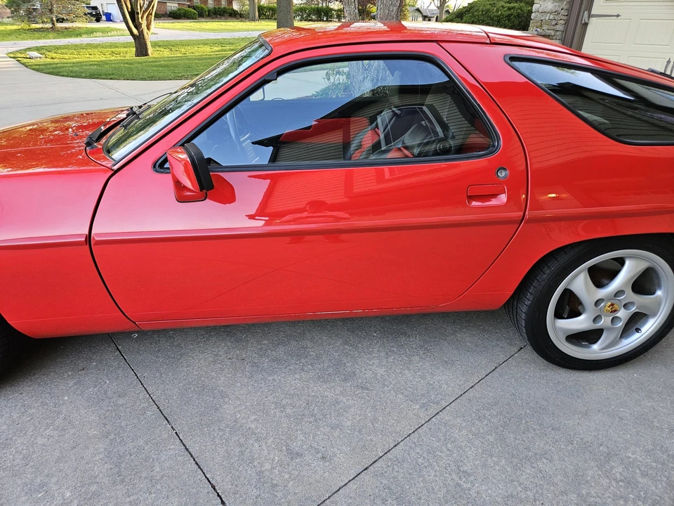 1983 Porsche 928 S - Image 13 of 31