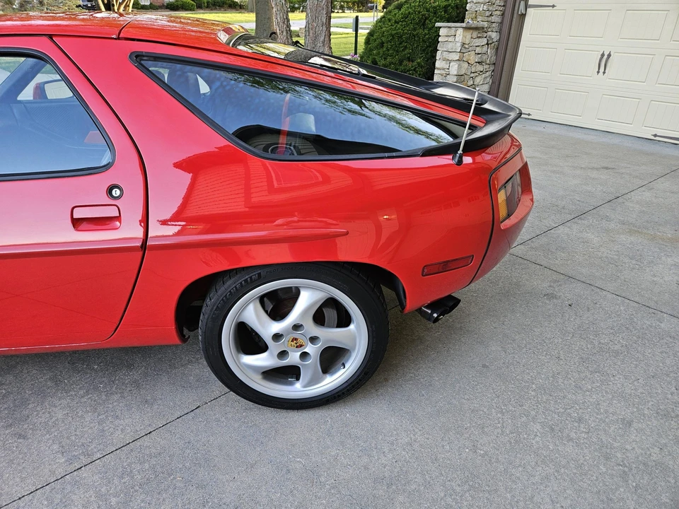 1983 Porsche 928 S - Image 14 of 31
