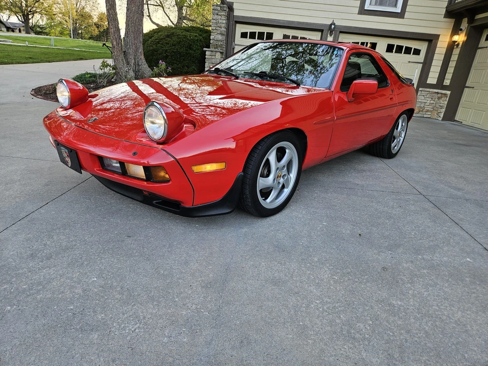 1983 Porsche 928 S - Image 2 of 31