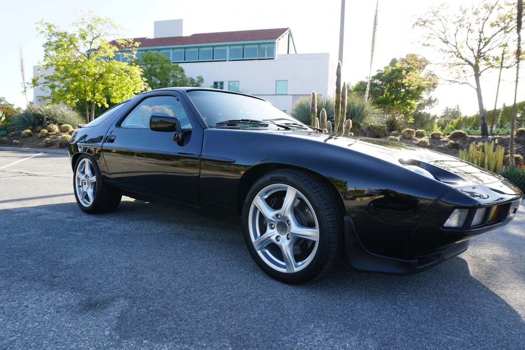1983 Porsche 928 S - Image 3 of 31