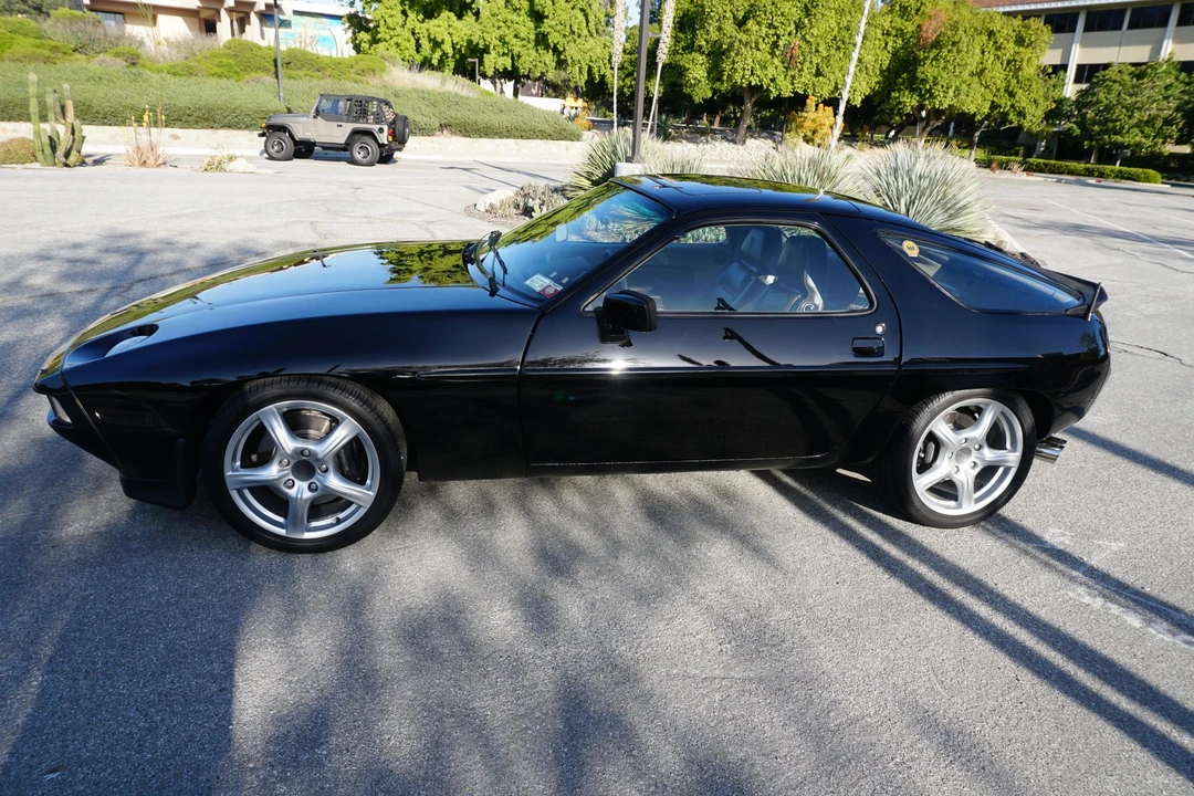 1983 Porsche 928 S - Image 18 of 31
