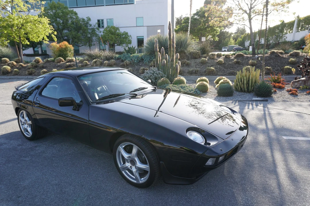 1983 Porsche 928 S - Image 5 of 31