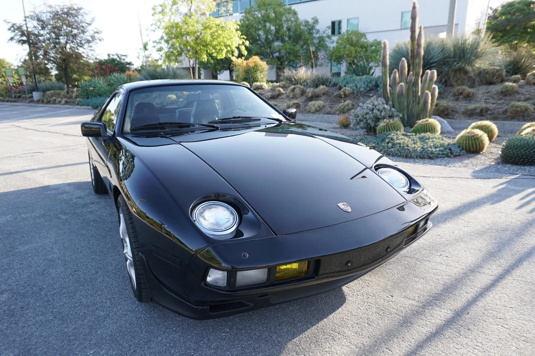 1983 Porsche 928 S - Image 9 of 31