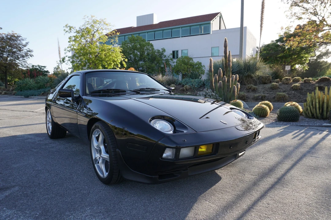 1983 Porsche 928 S - Image 6 of 31