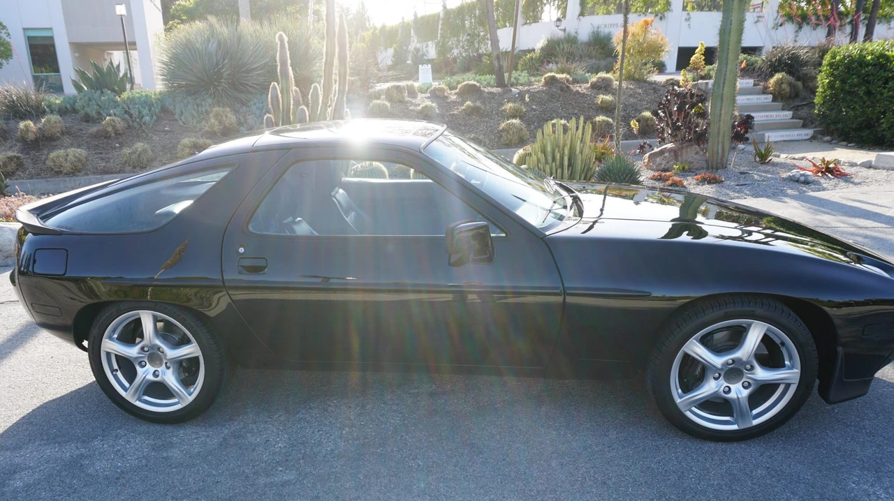1983 Porsche 928 S - Image 30 of 31